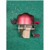Image 5 : Vintage Penn 710 Spinfisher Reel & Bronson Pilot  Casting Reel no.925