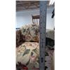 Image 2 : Children's Floral Barrel Armchair