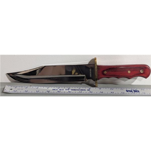 Stainless Steel Red Wooden Handle Knife
