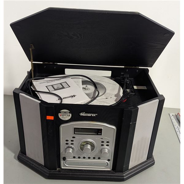 Memorex CD Player Radio Turntable