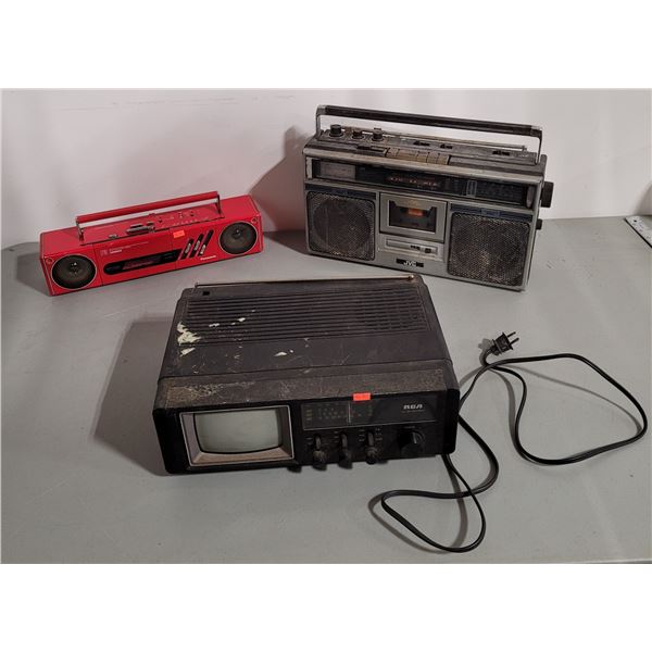 VTG RCA Portable TV/Radio, VTG Panasonic Radio and