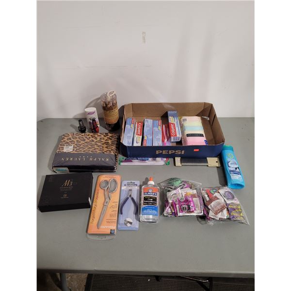 Bathroom Novelties Lot