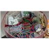 Image 3 : Jewelry Lot: Bangles and Assorted Jewelry