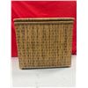 Image 1 : VTG Wicker Laundry Hamper