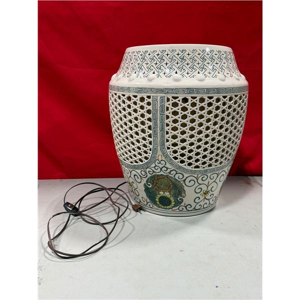 Chinese Porcelain Lamp