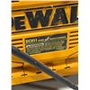 Image 2 : Dewalt Work Site Radio/Charger