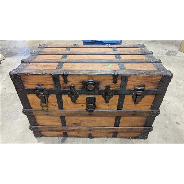 VTG Wood Steamer Trunk