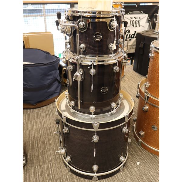 DW DRUMS -EBONY STAINED PERFORMANCE 12/14/20"