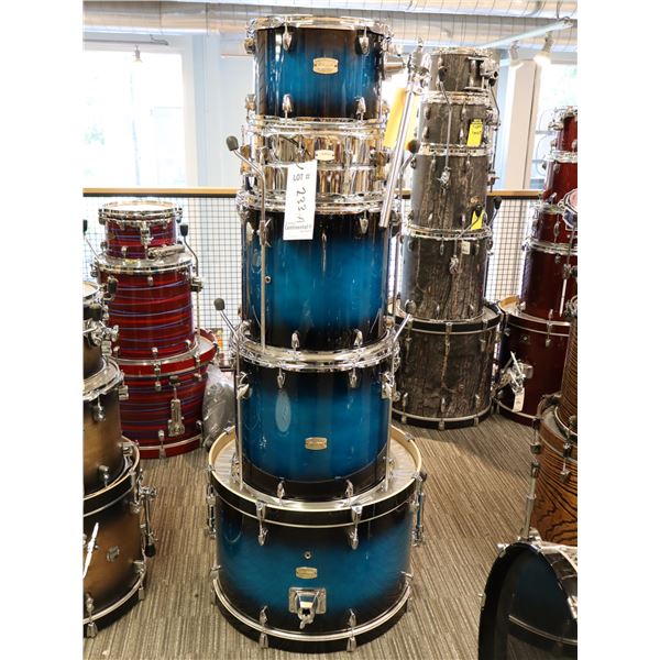 Yamaha - Stage Custom 5-Piece Shell Pack Deep Blue Sunburst SBP4F5ZDBS