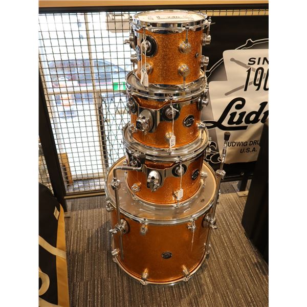 DW PERFORMANCE GOLD SPARKLE 8/10/12/18" DRUMS