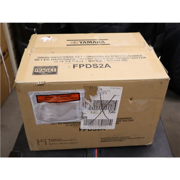 Yamaha - Throne DS550 & Bass Drum Pedal FP7210A Bundle