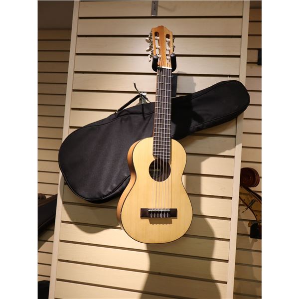 YAMAHA GUITALELE  GL1 WITH BAG  ***USED***