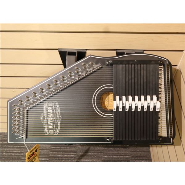 AUTOHARP OSCAR SCHMIDT 0573B
