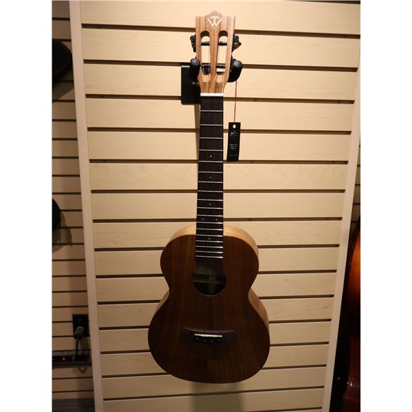 USED UKE TWISTED B-STOCK KO-1000T