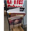 Image 5 : LOT OF +/- 50 DRUM BOOKS WITH MAGAZINE RACK