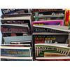 Image 5 : LOT OF +/- 50 DRUM BOOKS WITH MAGAZINE RACK