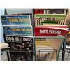 Image 6 : LOT OF +/- 50 DRUM BOOKS WITH MAGAZINE RACK