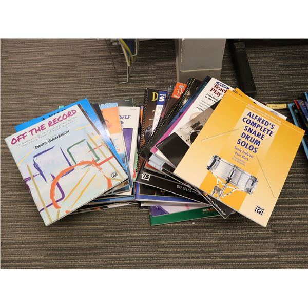 LOT OF +/- 50 DRUM BOOKS