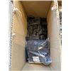 Image 3 : LOT OF ASSORTED REEDS-REED HOLDERS-MOUTHPEICE COVERS)