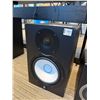 Image 1 : Yamaha - HS8
