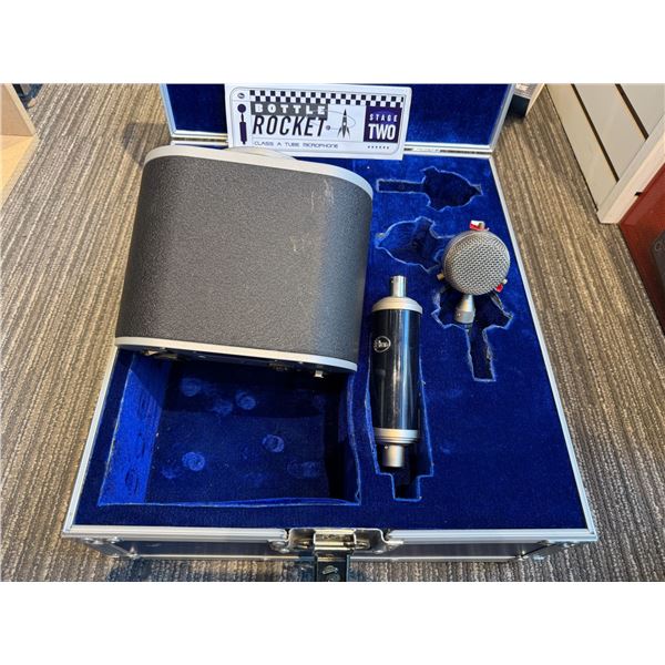 BLUE MICROPHONE BOTTLE ROCKET ***MISSING 2 CAPSULES****
