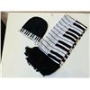 Image 1 : LOT: PIANO THEMED HAT AND SCARF
