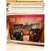 Image 3 : LOT OF 50+ ASSORTED MUSIC BOOKS