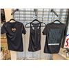 Image 2 : LOT OF 3 ASSORTED T-SHIRTS (SMALL)