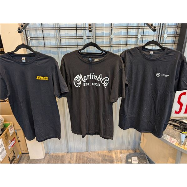 LOT OF 3 ASSORTED T-SHIRTS (MEDIUM)