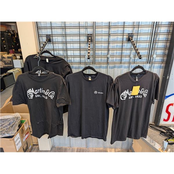 LOT OF 3 ASSORTED T-SHIRTS (MEDIUM)