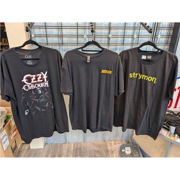 LOT OF 3 ASSORTED T-SHIRTS (2XL)