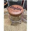 Image 1 : ***USED*** TAYLOR STOOL