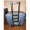 Image 11 : Studio Collection Quilted Luggage Set With Rolling Case And Tote
