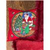 Image 10 : Christmas Decorations and Ornaments