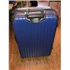 Image 8 : Heys Expanding Suitcase and Soft Carrying Cases Set