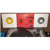 Image 5 : Kenwood KD-2055 Turntable with Assorted 45 RPM Records