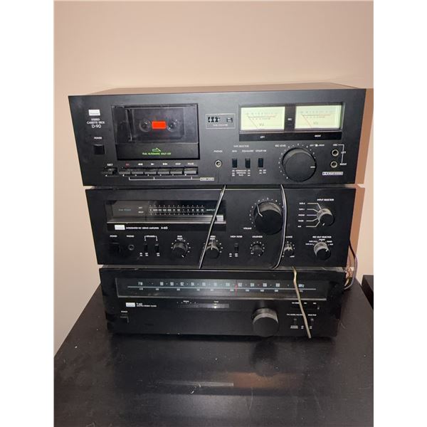 Sansui Stereo Component System: D-90, A-60, T-60