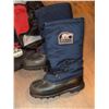 Image 5 : 3 Pairs Hiking and Work Boots With 2 Rolling Bags