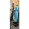 Image 1 : Umbrellas and Outdoor Shade Items in Black Barrel