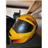 Image 2 : Shoei Yellow Full-Face Helmet With Polaris Bag and Accessories