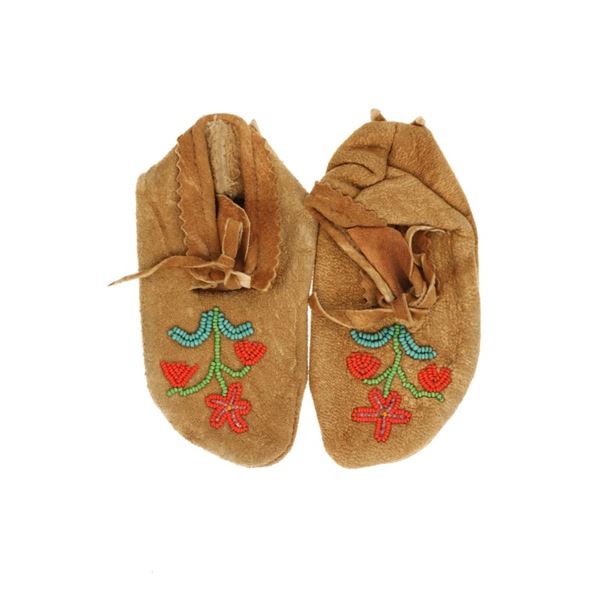 Plateau Indians Hide Floral Beaded Child Mocassins