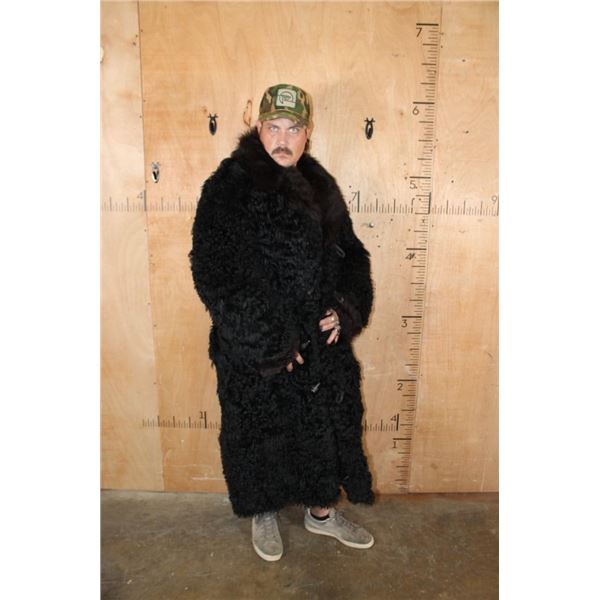 Men's Size Large Karakul Sheep COAT by "Overland Sheepskin Co."