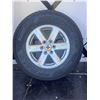 Image 18 : 5 Ford 17" Wheels With Tires (Pirelli & Maxxis)