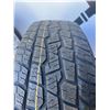 Image 25 : 5 Ford 17" Wheels With Tires (Pirelli & Maxxis)