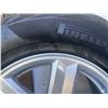 Image 6 : 5 Ford 17" Wheels With Tires (Pirelli & Maxxis)
