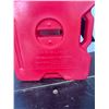 Image 11 : Water and Fuel Containers – Scepter & RotopaX