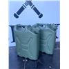 Image 6 : Water and Fuel Containers – Scepter & RotopaX