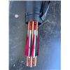 Image 11 : Archery Arrow Tubes, Arrows, and Bulldog Pug Target Bundle