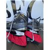 Image 2 : Bauer Supreme ACCEL Senior Hockey Skates US 10.5 With Guards