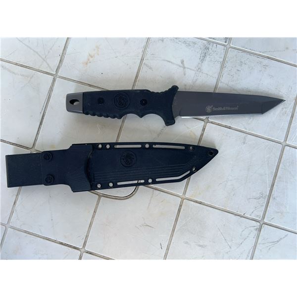 Smith & Wesson Fixed Blade Tactical Knife with Sheath